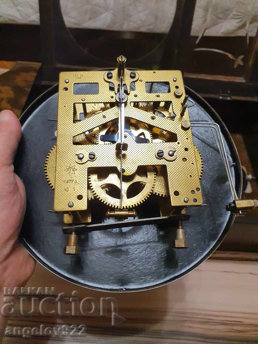 Доставка на Немски стенен часовник JUNGHANS РАБОТЕЩ Доставка на Немски стенен часовник JUNGHANS РАБОТЕЩ