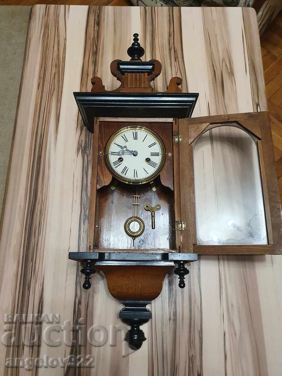 Παλιό γερμανικό ρολόι τοίχου ΛΕΙΤΟΥΡΓΕΙ με τιμή 0.01 BGN | € 0.01 Παλιό γερμανικό ρολόι τοίχου ΛΕΙΤΟΥΡΓΕΙ με τιμή 0.01 BGN | € 0.01