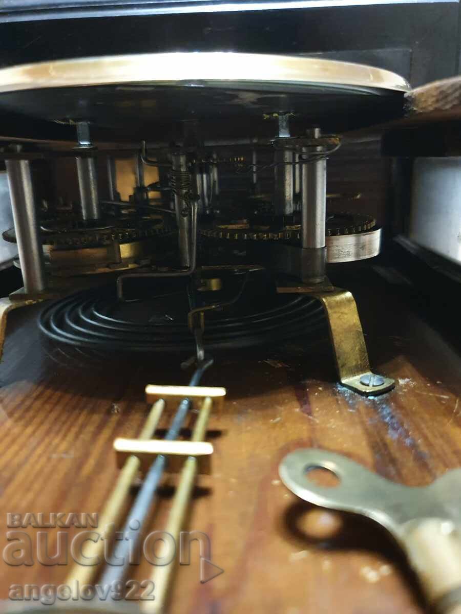 Παλιό γερμανικό ρολόι τοίχου ΛΕΙΤΟΥΡΓΕΙ - 5 Παλιό γερμανικό ρολόι τοίχου ΛΕΙΤΟΥΡΓΕΙ - 5