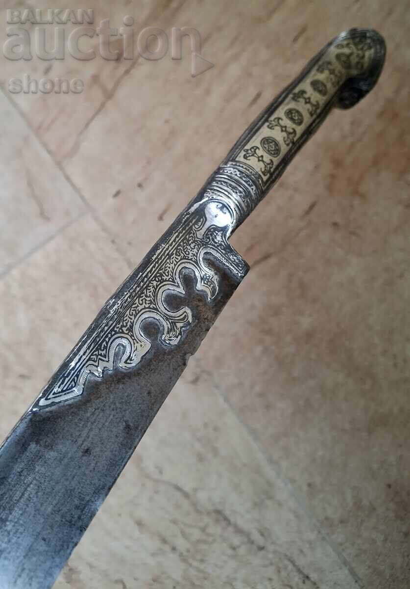 Παράδοση Γιαταγάνι, αιχμές, κιλίτζι, σπάθα, καρακουλάκ