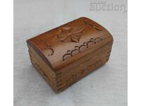 CUTIE DIN LEMN SCULPTATĂ PENTRU BIJUTERII