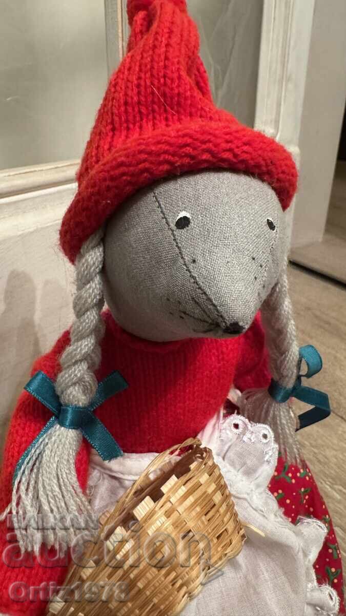 Auction  Large vintage Christmas mouse, porcelain boots, Norway