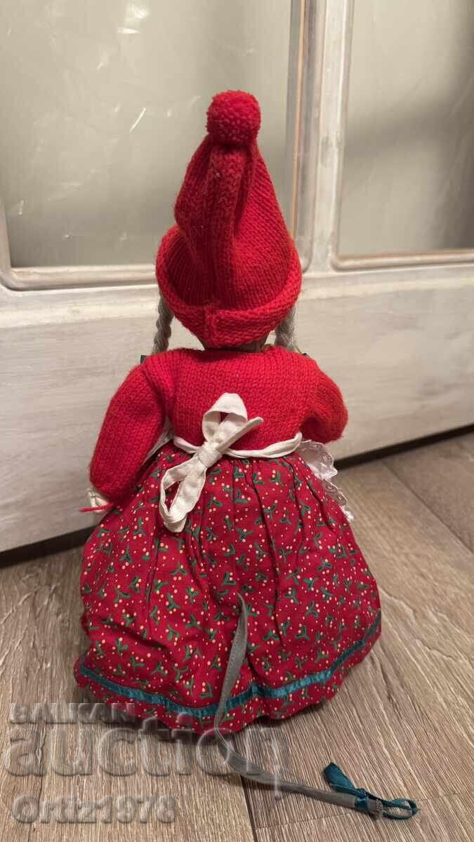 Delivery of Large vintage Christmas mouse, porcelain boots, Norway