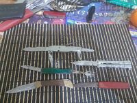 Lot of razor blades for restoration or parts, razor handle