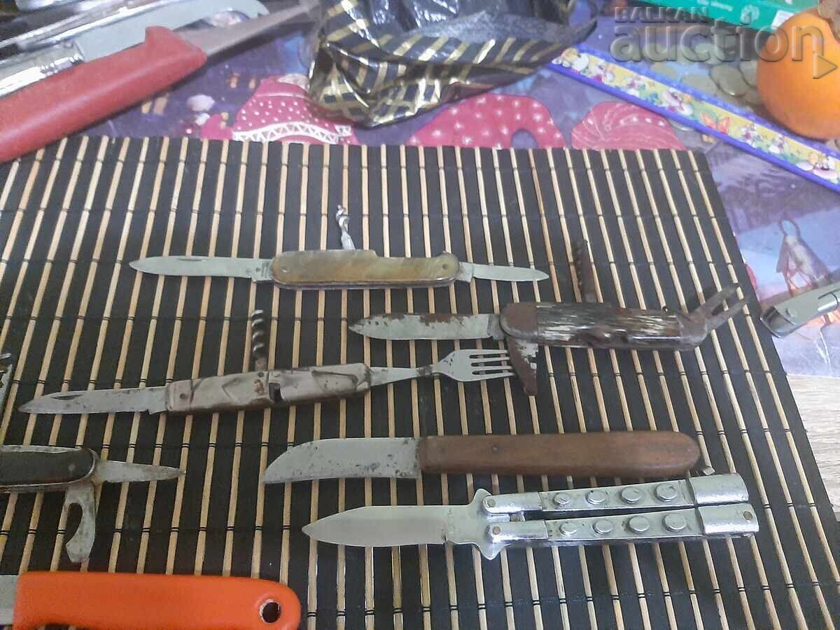 Auction  Lot of razor blades for restoration or parts, razor handle