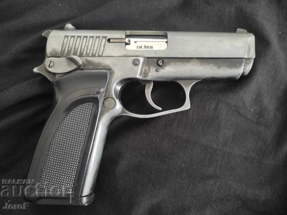 Pistol cu gaz cu preț 200.00 BGN | € 102.26 Pistol cu gaz cu preț 200.00 BGN | € 102.26