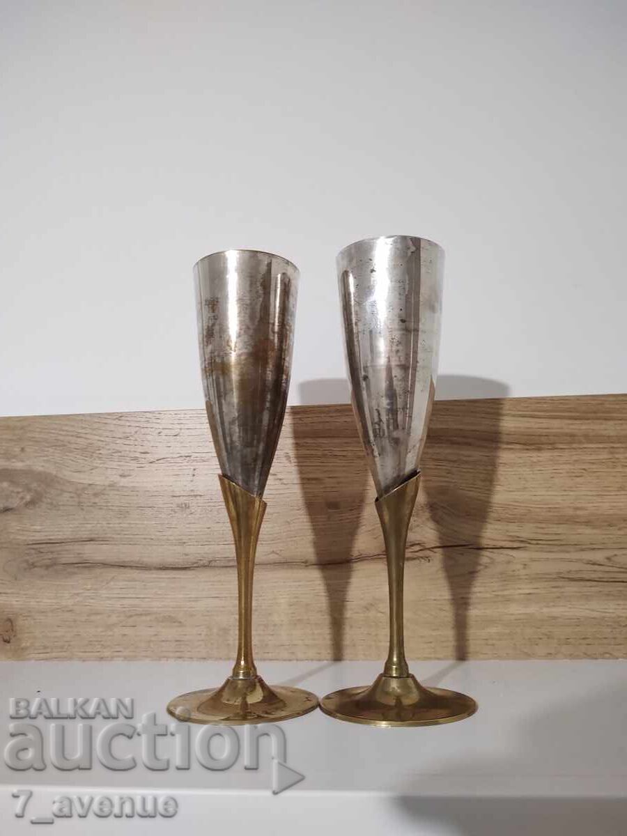 Elegant slim toasting glasses, 2 pieces, 30.11.25 with price 69.00 BGN | € 35.28 Elegant slim toasting glasses, 2 pieces, 30.11.25 with price 69.00 BGN | € 35.28