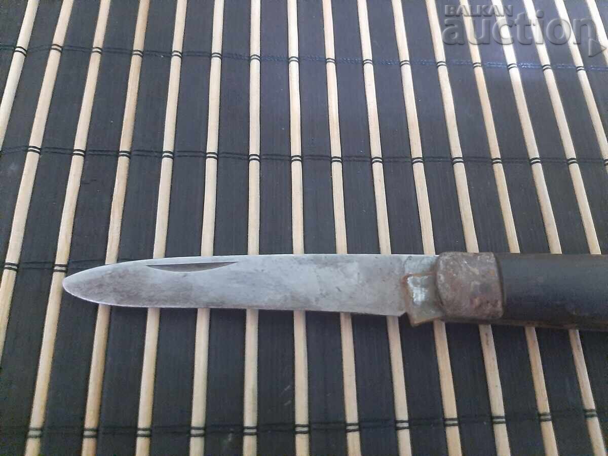 Auction  An old pocket knife