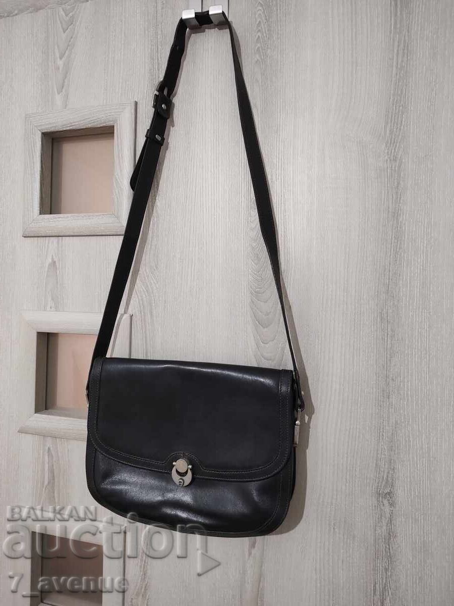 Γυναικεία κομψή τσάντα Aigner 30.11.25 με τιμή 99.00 BGN | € 50.62