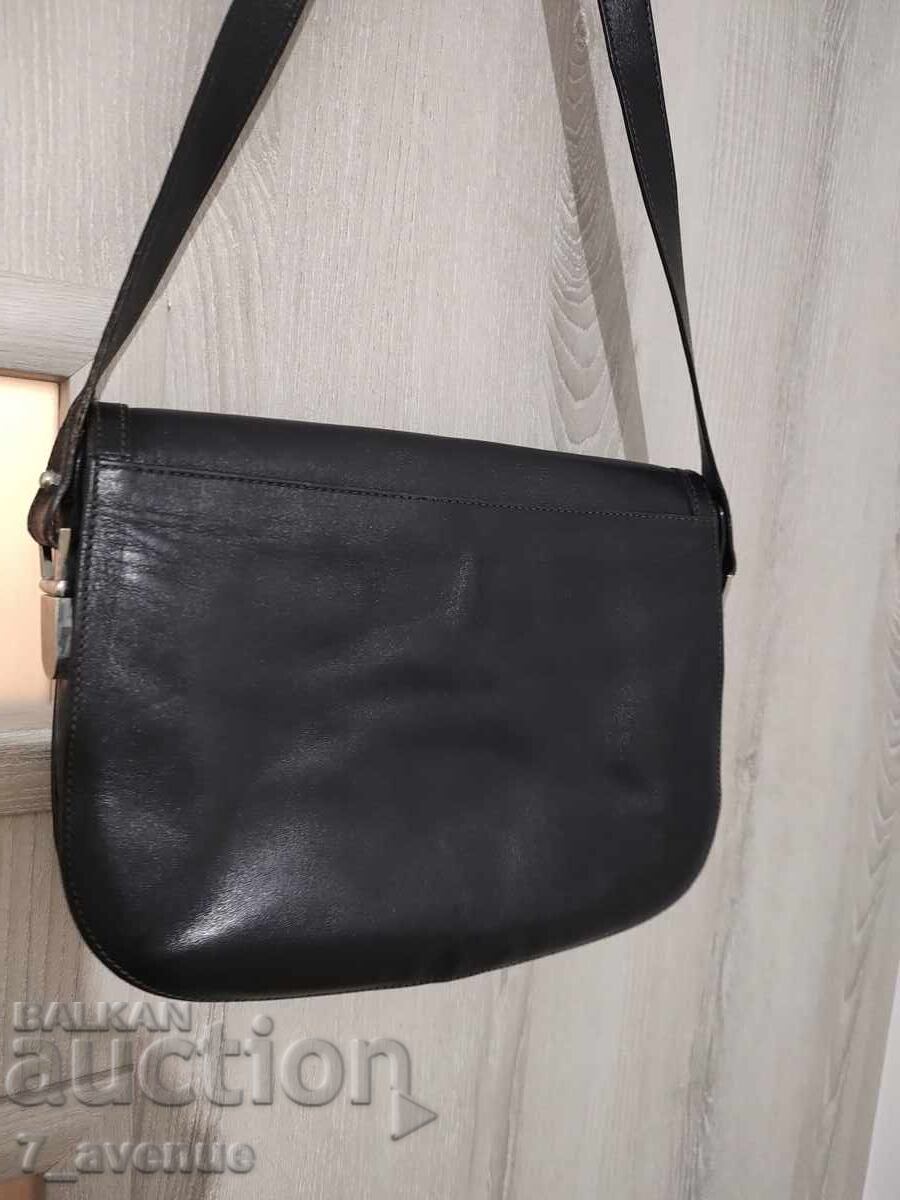 Γυναικεία κομψή τσάντα Aigner 30.11.25 - 5