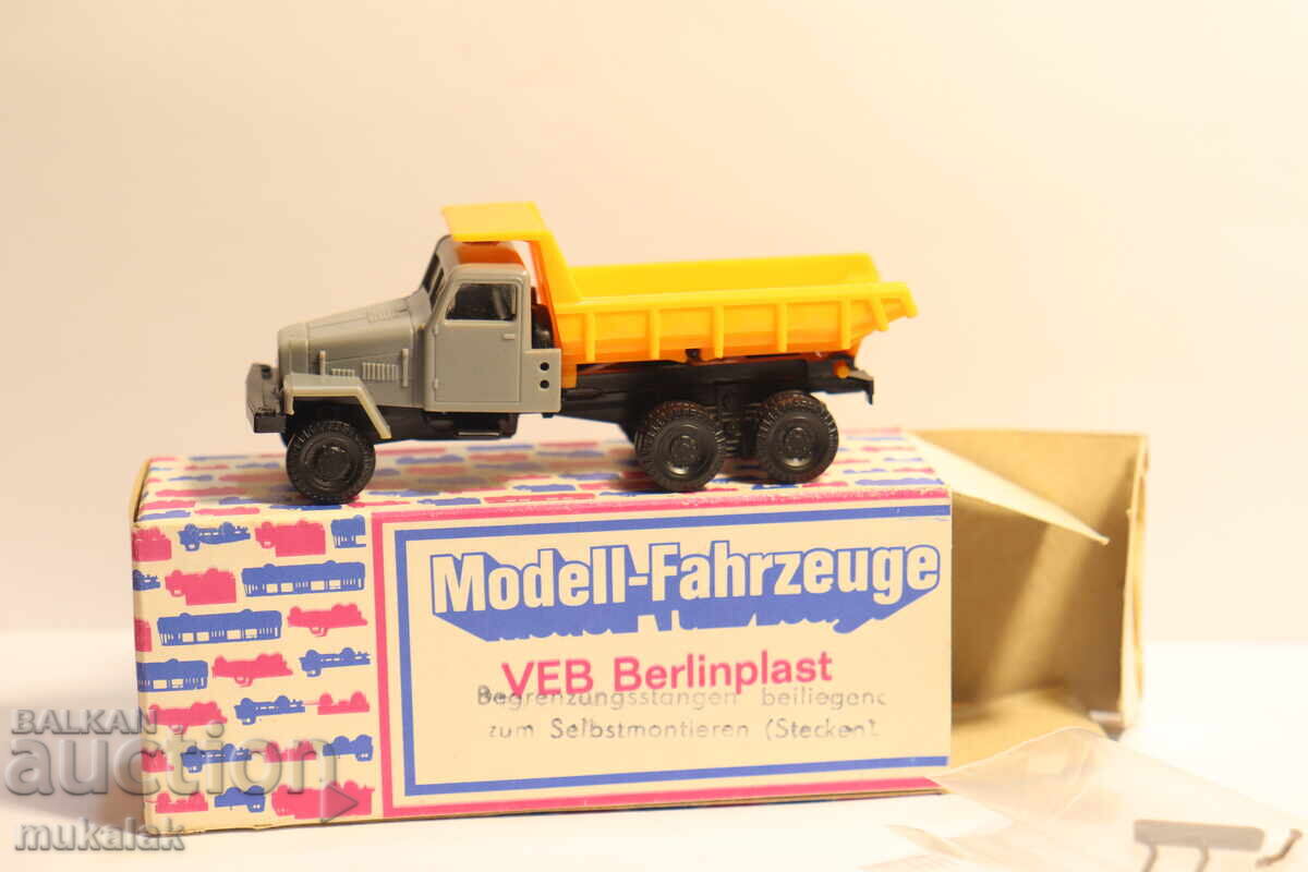 Licitație 1/87 H0 BERLINPLAST IFA IFA?? CAMION BASCULANT MODEL