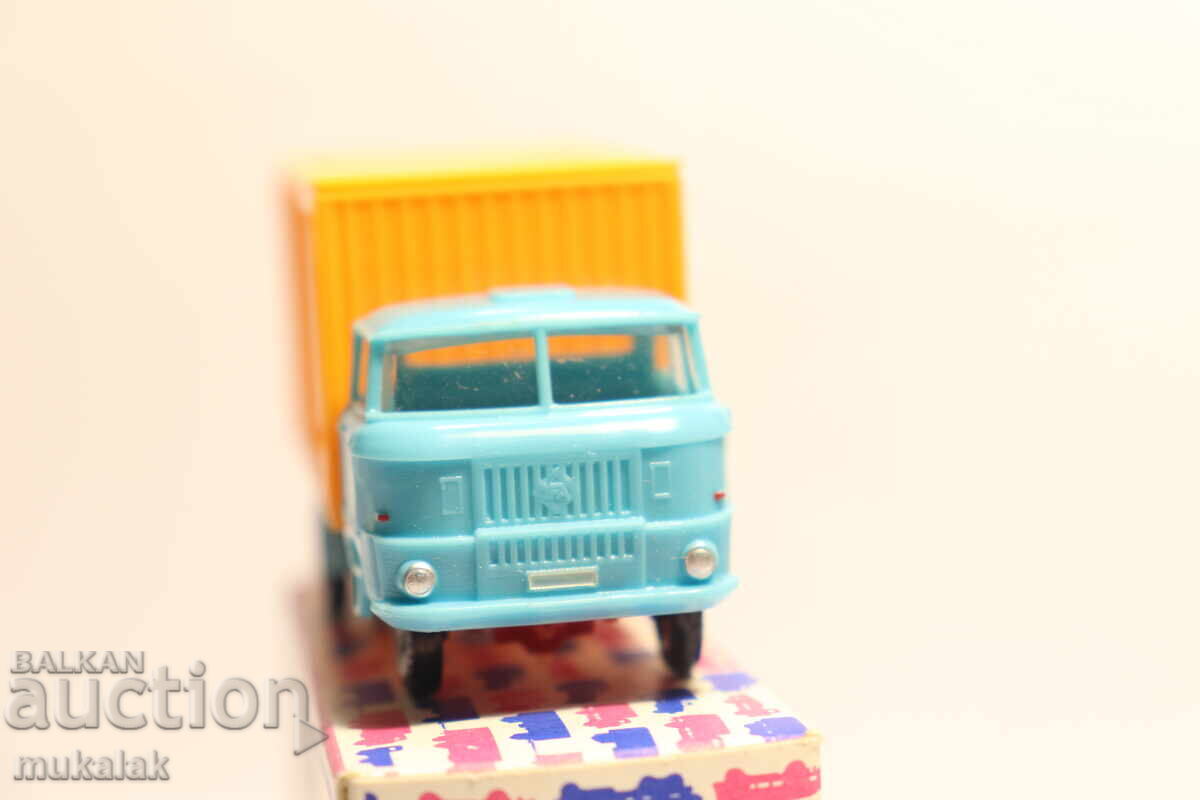 1/87 H0 BERLINPLAST IFA IFA FURGON CAMION MODEL - 7