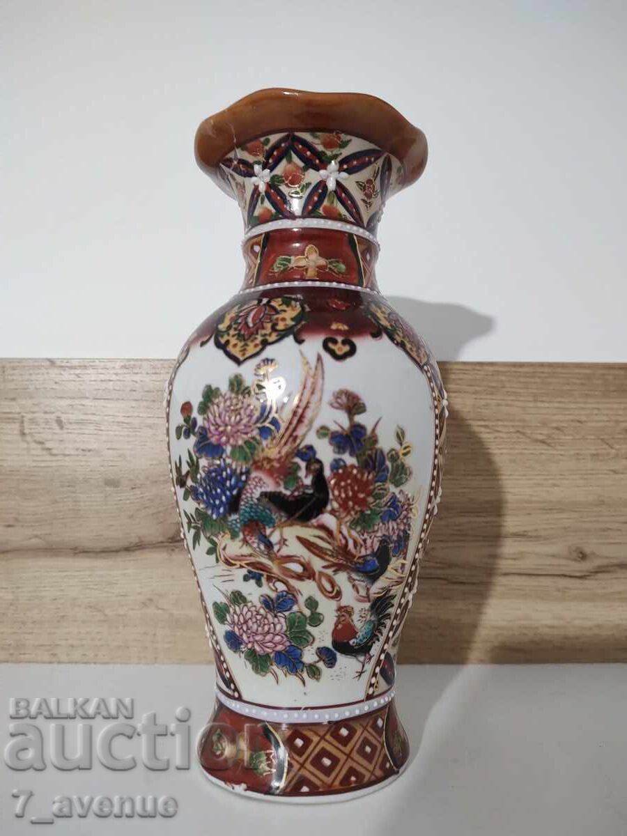 Beautiful old Satsuma vase, porcelain, marked 30.11.2025 with price 99.00 BGN | € 50.62