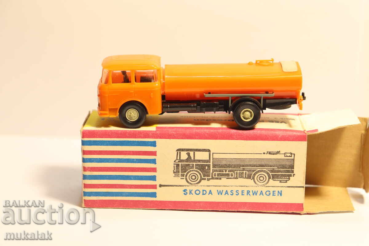 PERMOT PREFO SKODA H0 1/87 MODEL TOY TRUCK WATER TANKER
