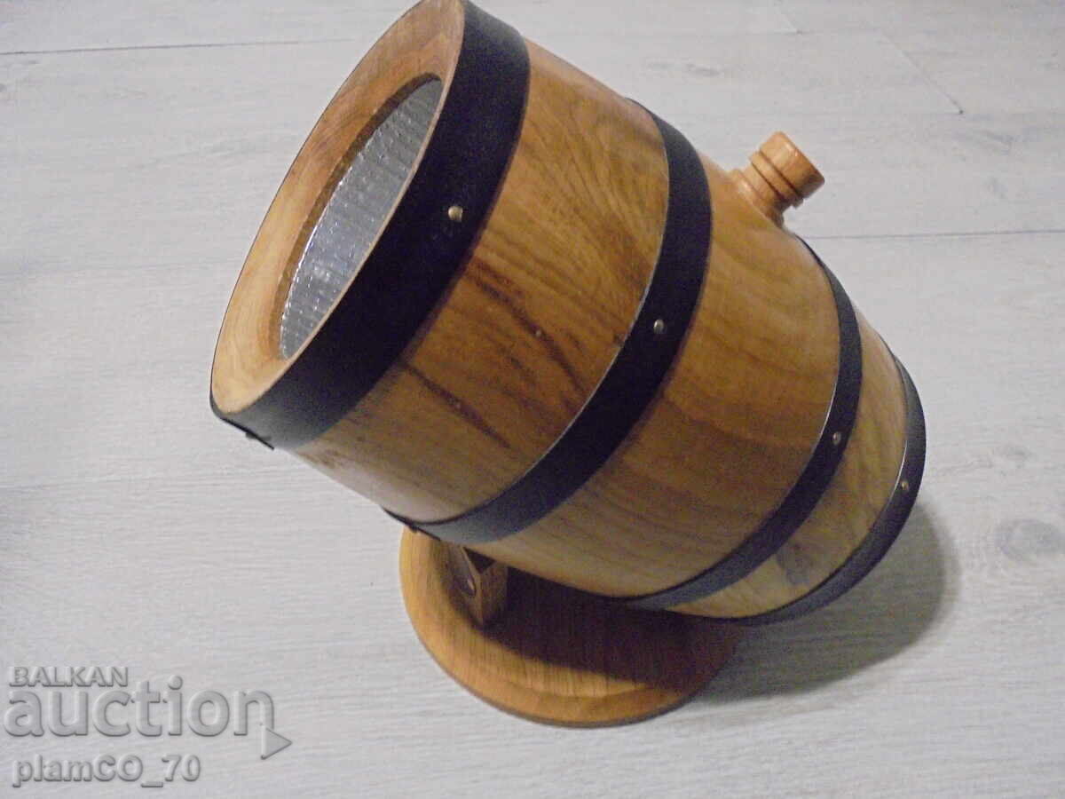 Παράδοση №*8394 Παλιά ξύλινη βάση για μπουκάλι Παράδοση №*8394 Παλιά ξύλινη βάση για μπουκάλι