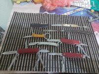 Lot of razor blades for restoration or parts, razor handle