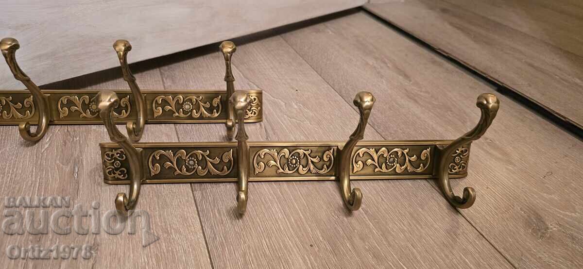 Auction  Aluminum hanger in Baroque style, 39cm