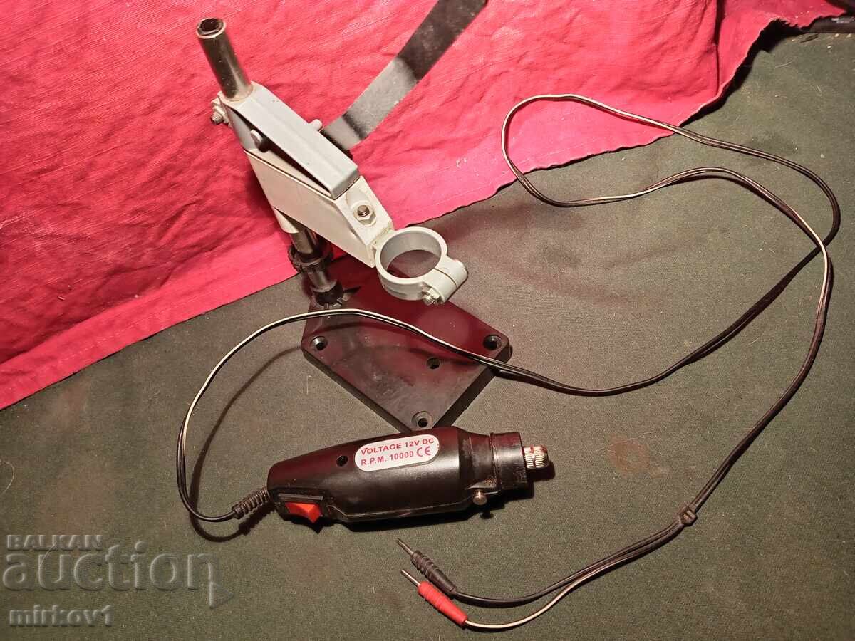 Доставка на Мини дрелка със стойка Доставка на Мини дрелка със стойка