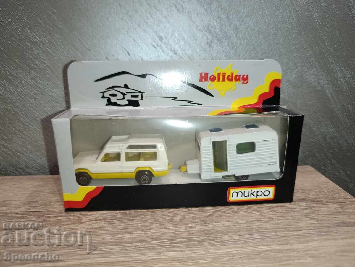 Bulgarian Matchbox - Matra Rancho with Caravan