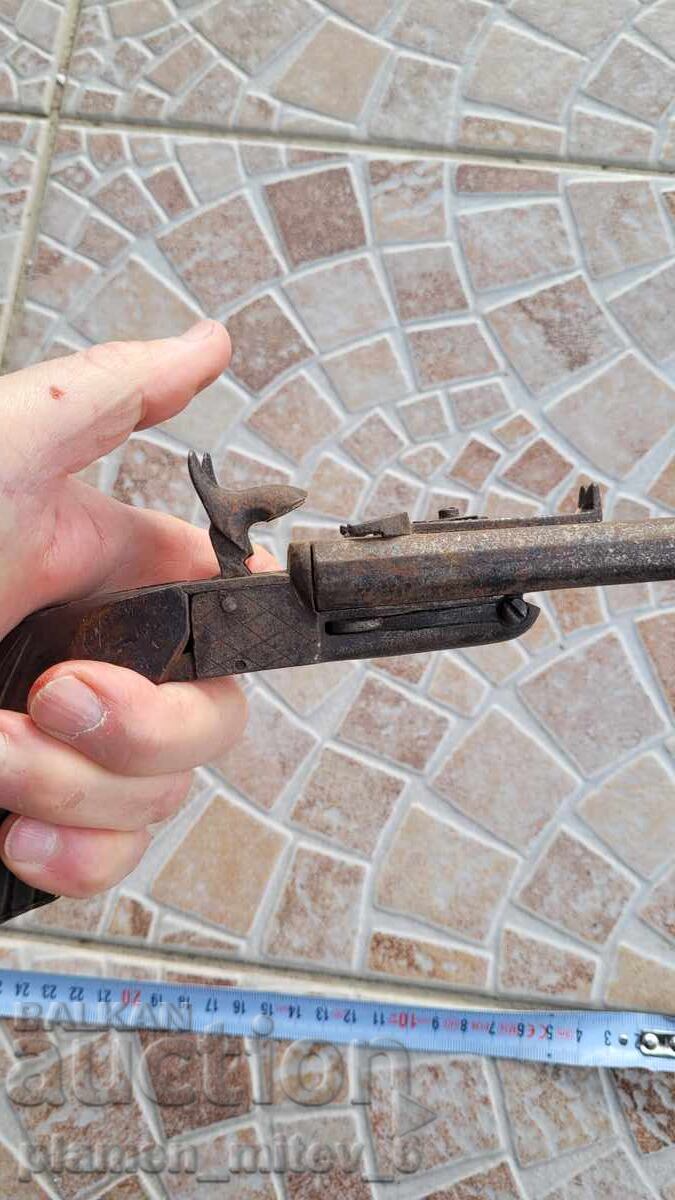 Παράδοση Πιστόλι, πιστόλι, ευζαλία, φλεγμονή Παράδοση Πιστόλι, πιστόλι, ευζαλία, φλεγμονή