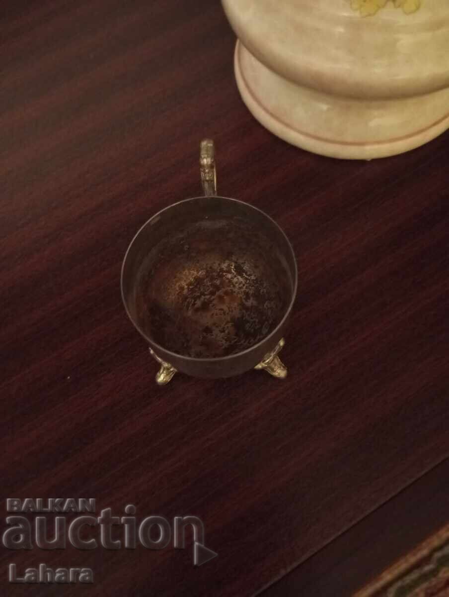 Δημοπρασία Μεταλλικό, πιθανώς ασημένιο φλιτζάνι Δημοπρασία Μεταλλικό, πιθανώς ασημένιο φλιτζάνι