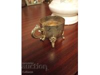 Μεταλλικό, πιθανώς ασημένιο φλιτζάνι