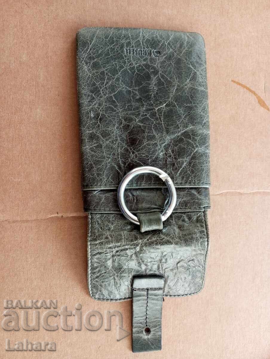 Licitație Husă din piele pentru telefon sau altceva