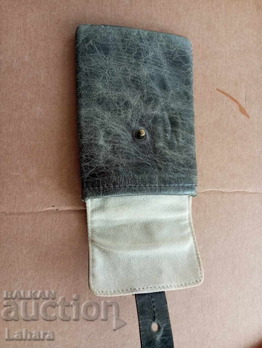 Livrarea Husă din piele pentru telefon sau altceva