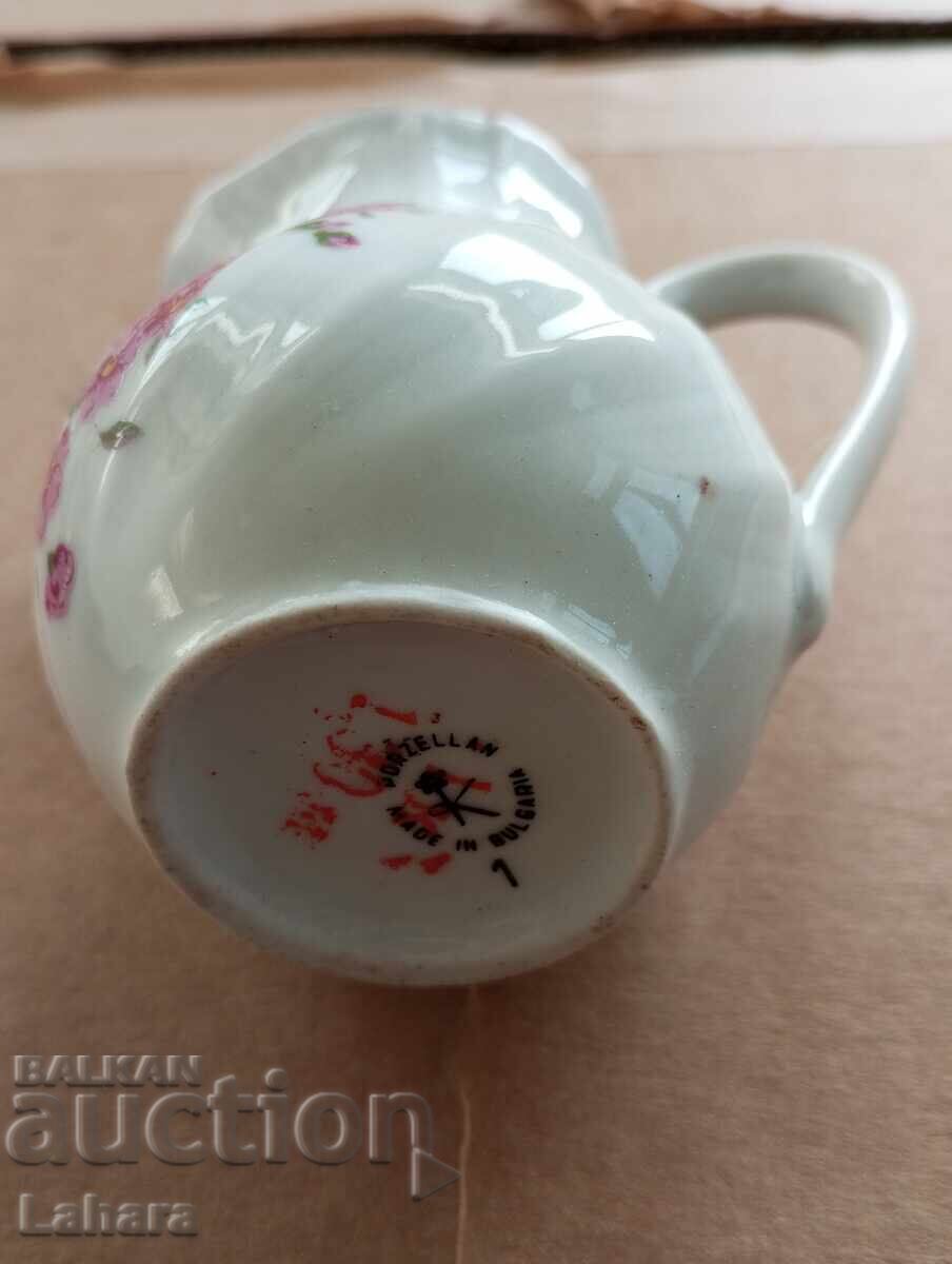 Licitație ulcior de portelan