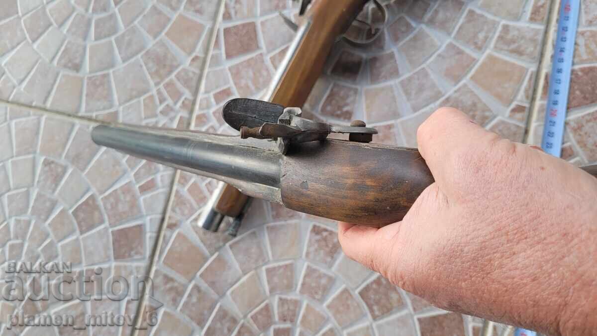 Delivery of Pistol, pistol, flintlock, flintlock