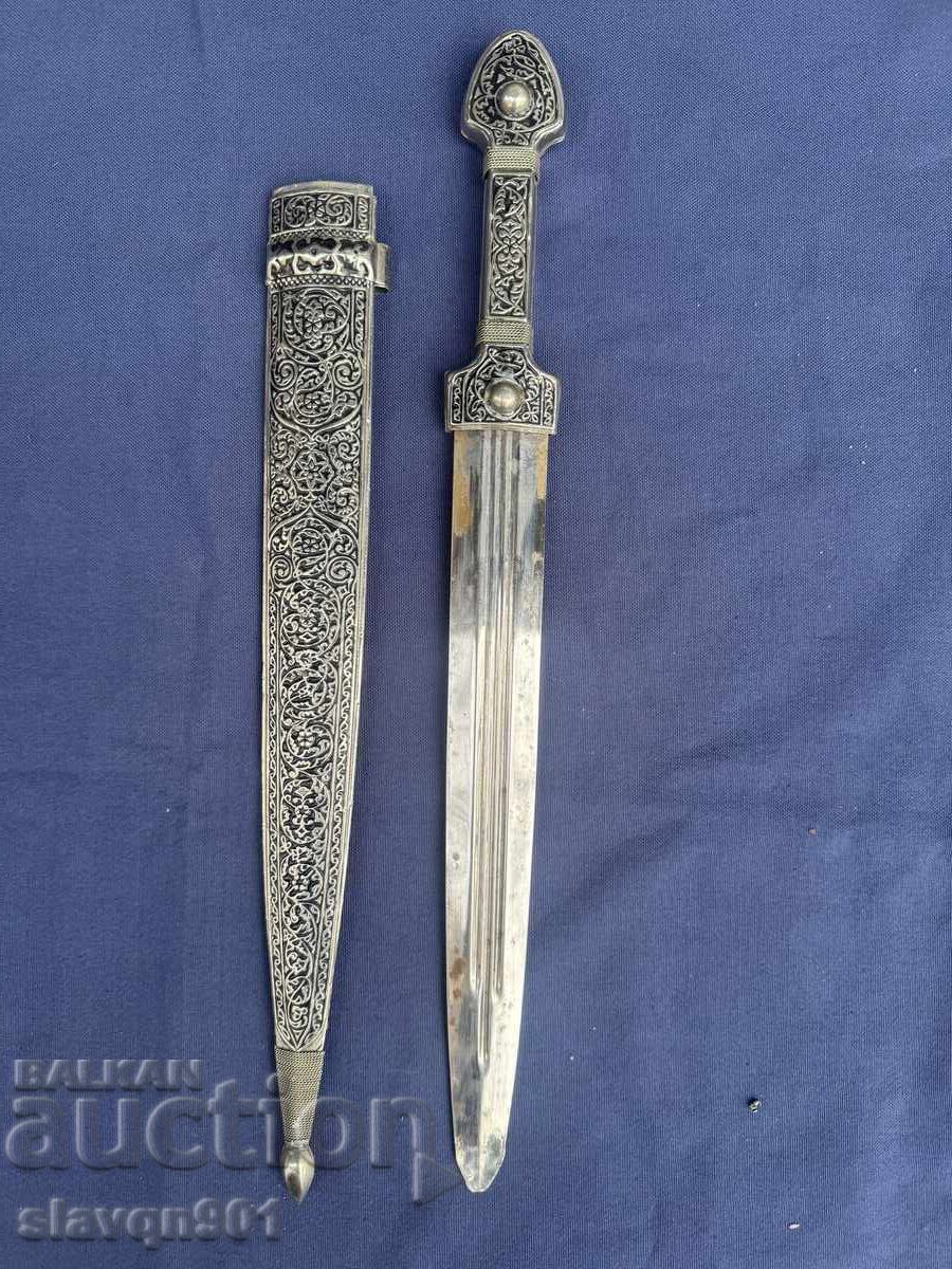 Delivery of Caucasian dagger Delivery of Caucasian dagger