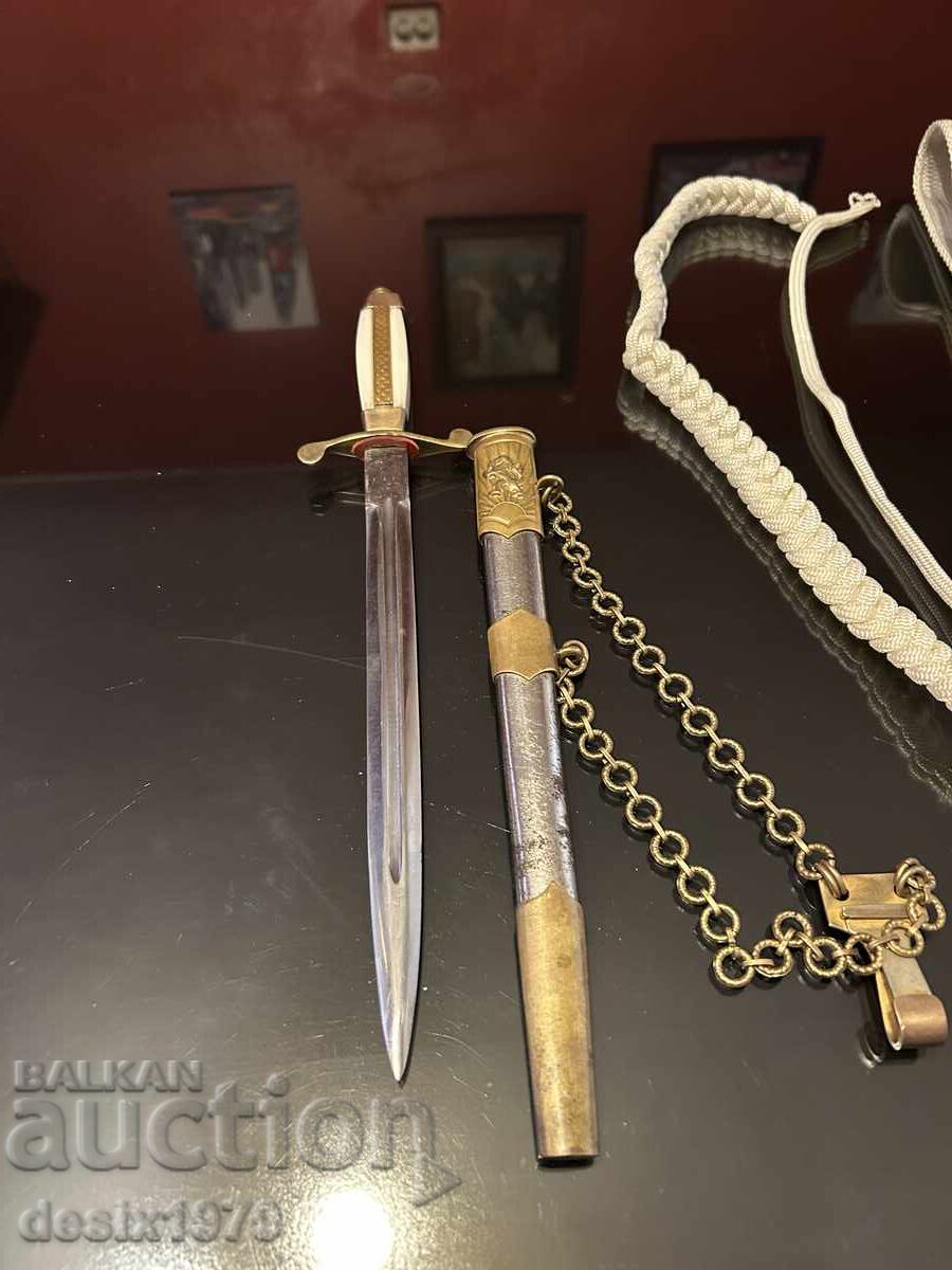 Livrarea Pumnal de ofițer de infanterie cu curea și cordon Livrarea Pumnal de ofițer de infanterie cu curea și cordon