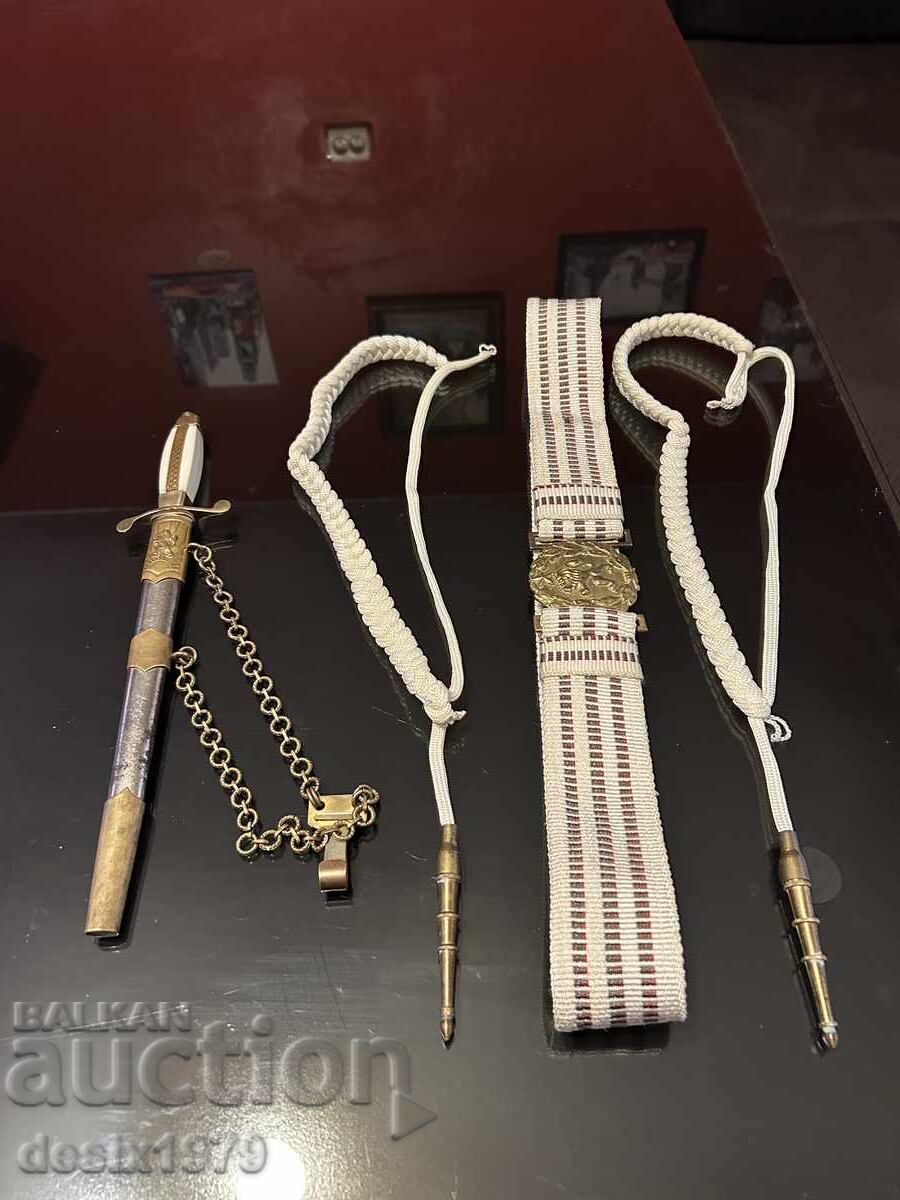 Pumnal de ofițer de infanterie cu curea și cordon Pumnal de ofițer de infanterie cu curea și cordon