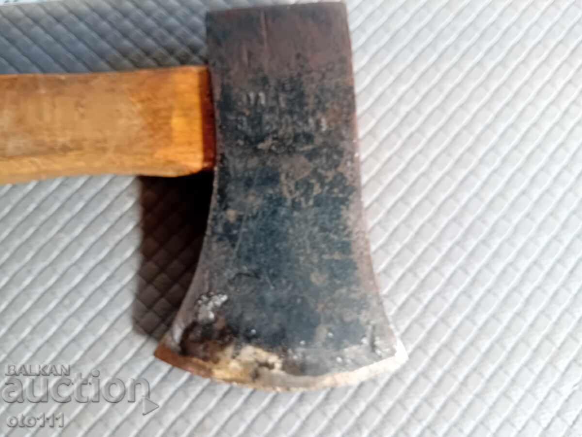 СТАРА БЪЛГАРСКА БРАДВА ТОПОРЧЕ с цена 30.00 лв. | € 15.34 СТАРА БЪЛГАРСКА БРАДВА ТОПОРЧЕ с цена 30.00 лв. | € 15.34