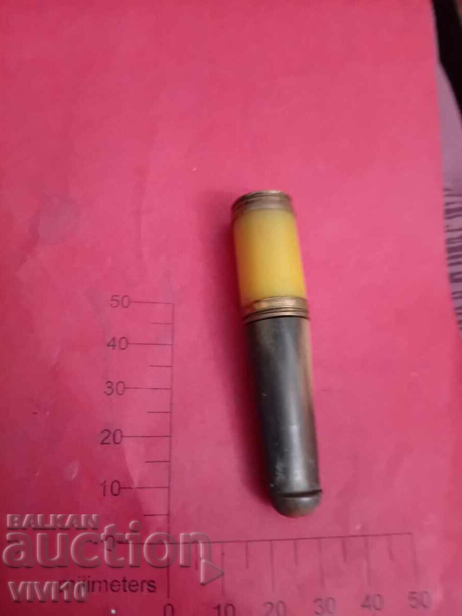 Antique cigarettes, amber, France with price 100.00 BGN | € 51.13 Antique cigarettes, amber, France with price 100.00 BGN | € 51.13
