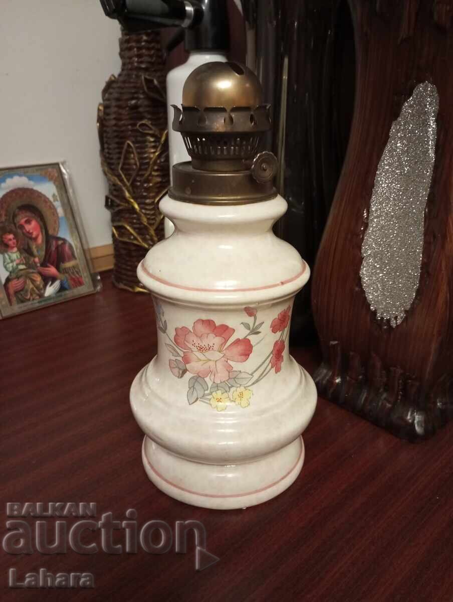 Όμορφη λάμπα γκαζιού, πορσελάνινη