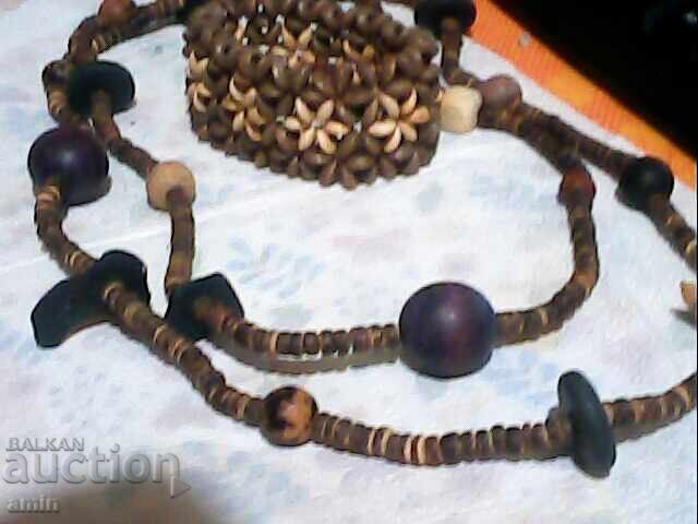 Colier vechi roșu granat