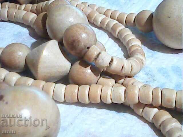 Аукцион дервено колие Аукцион дервено колие