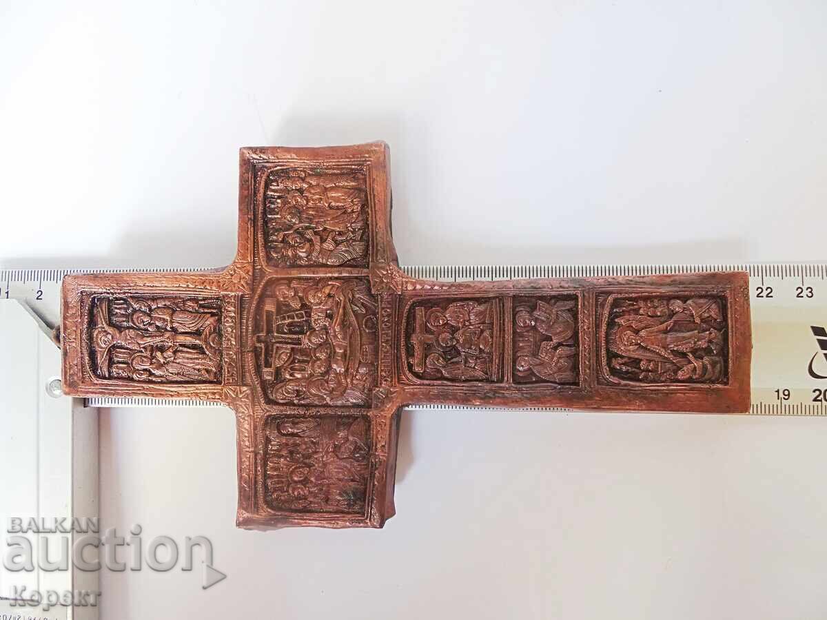 Cruce de perete ortodoxă cu aplicații de cupru și scene biblice cu preț € 72.00 | 140.82 BGN Cruce de perete ortodoxă cu aplicații de cupru și scene biblice cu preț € 72.00 | 140.82 BGN