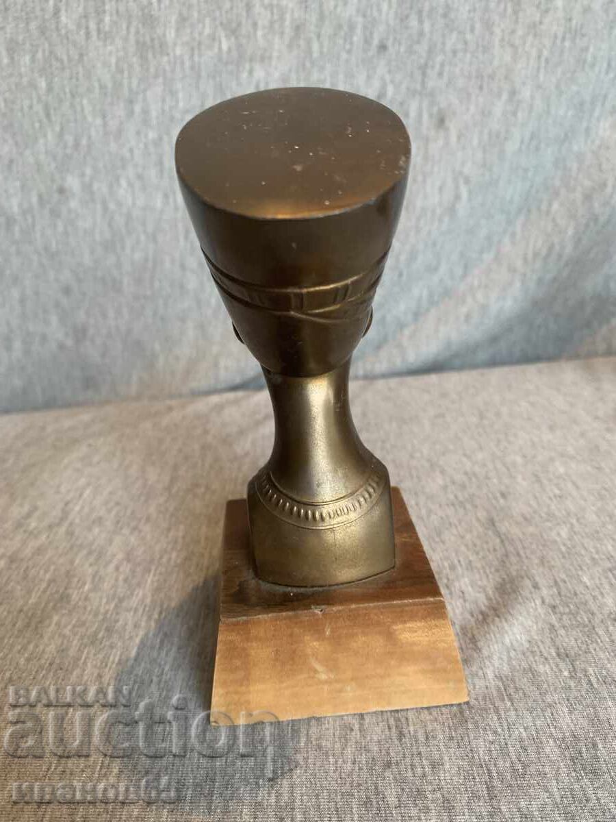 Παράδοση Άγαλμα της Νεφερτίτης