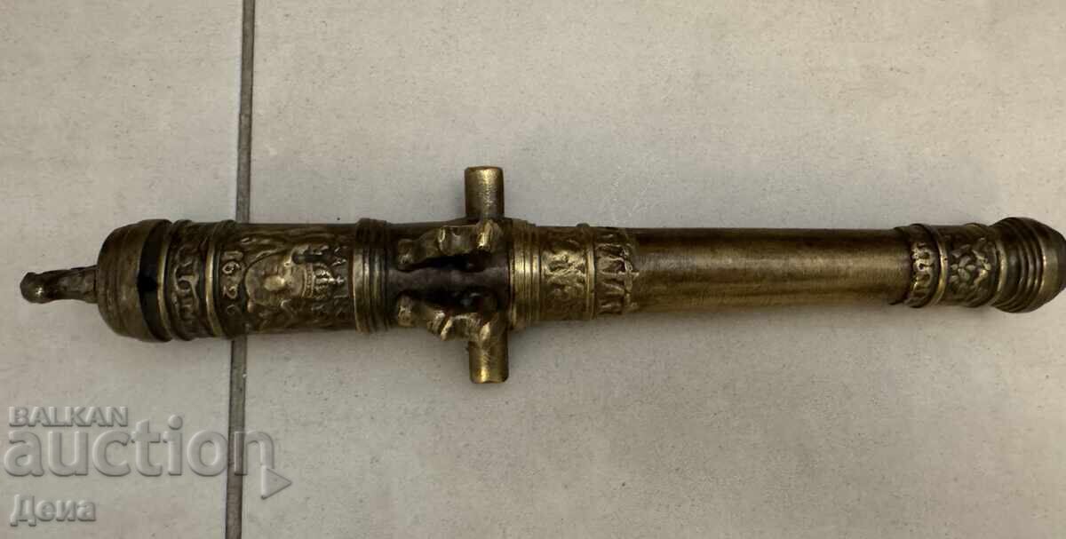 Licitație Sculptură din alamă - tun Licitație Sculptură din alamă - tun