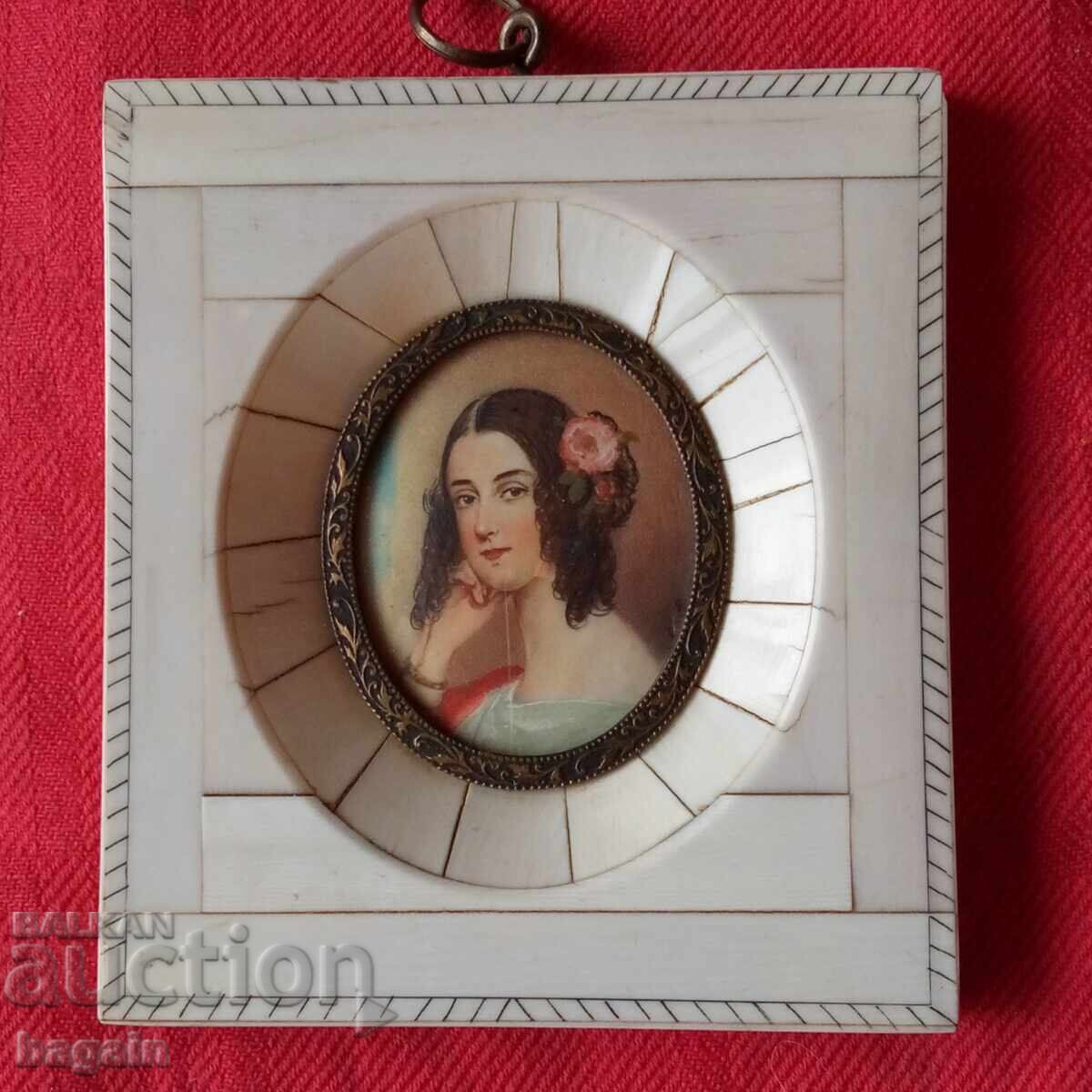 Дамски портрет- миниатюра върху слонова кост. с цена 250.00 лв. | € 127.82