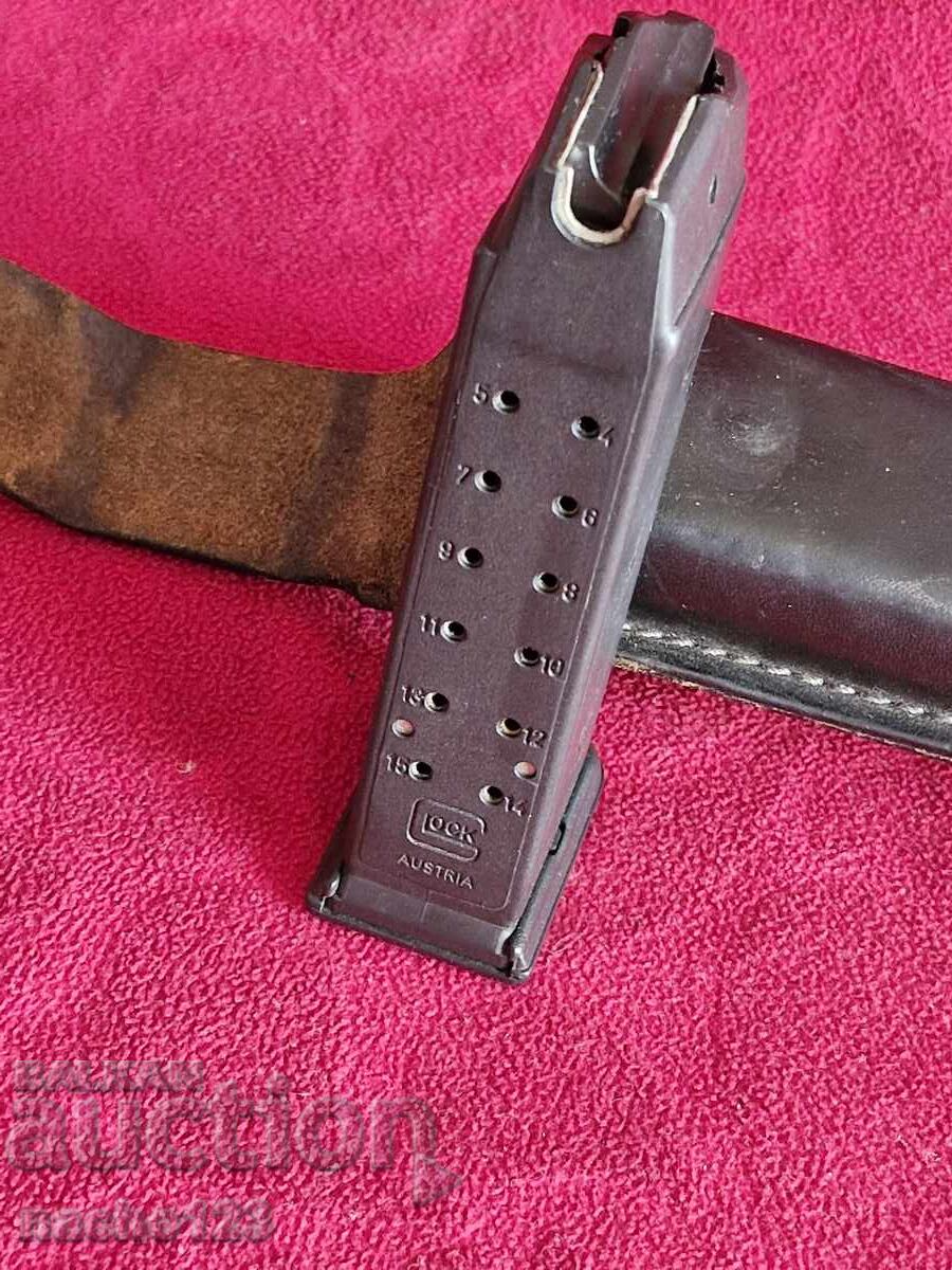 Hawthorn 19 Magazine with Case with price 65.00 BGN | € 33.23