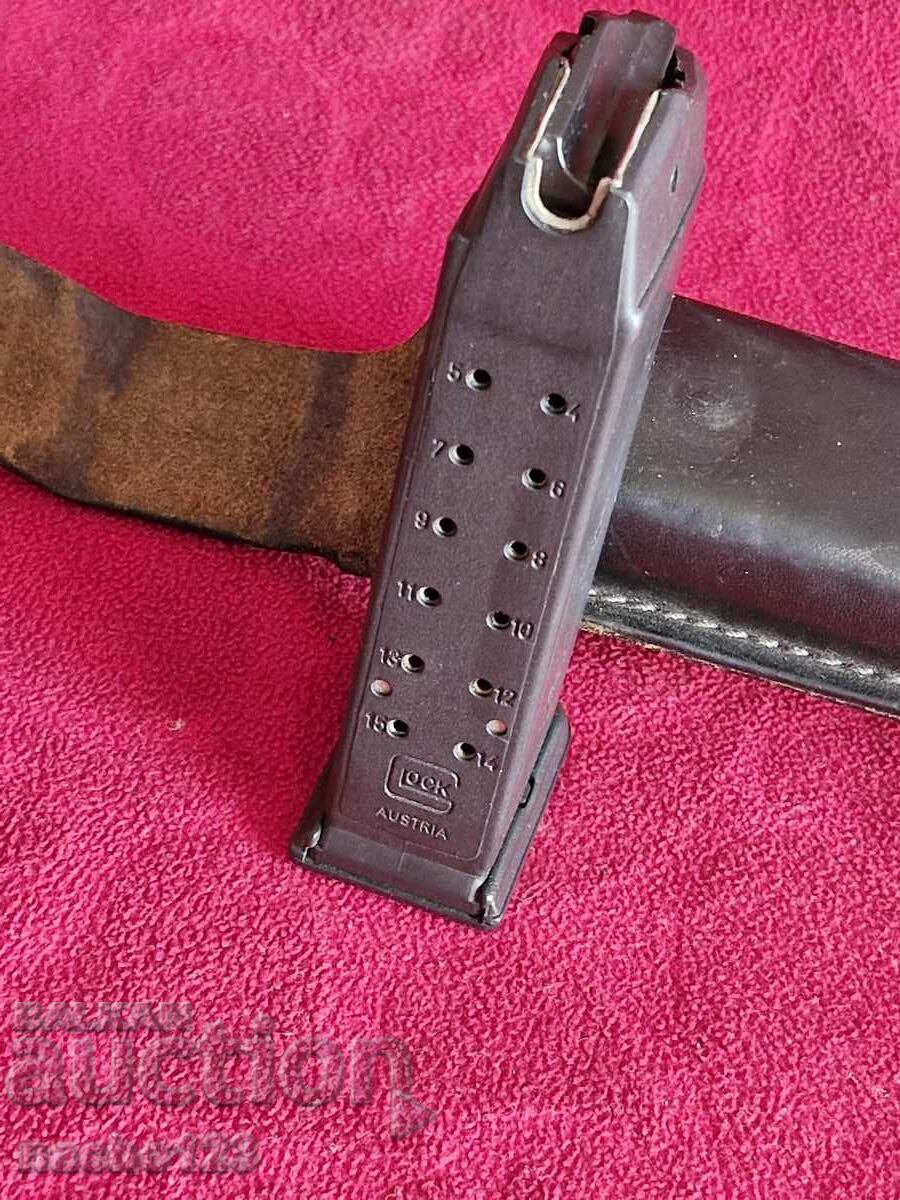 Încărcător pentru Glock 19 cu toc cu preț € 33.23 | 64.99 BGN Încărcător pentru Glock 19 cu toc cu preț € 33.23 | 64.99 BGN