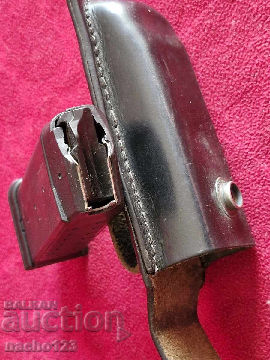 Delivery of Hawthorn 19 Magazine with Case