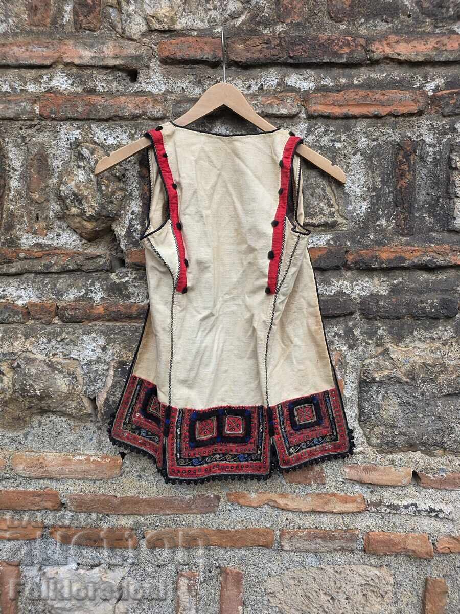 Γυναικείο γιλέκο (σαγιά) από το Κουμάνοβο πεδίο