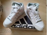 Pantofi sport Adidas noi de damă - mărimea 40
