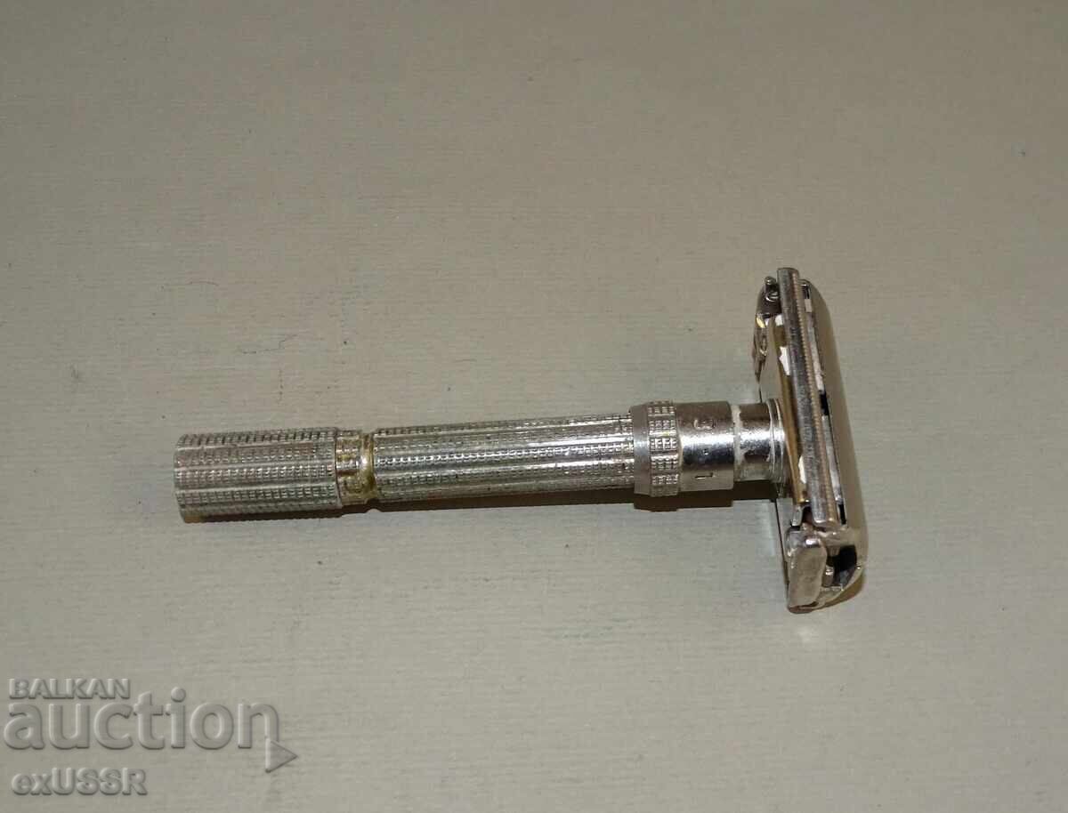 Licitație Vechi aparat de ras Gillette 1966