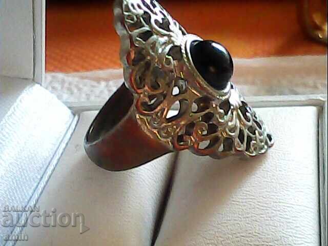 ένα δαχτυλίδι με τιμή 5.00 BGN | € 2.56 ένα δαχτυλίδι με τιμή 5.00 BGN | € 2.56