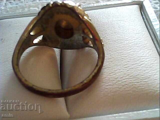 Δημοπρασία ένα δαχτυλίδι